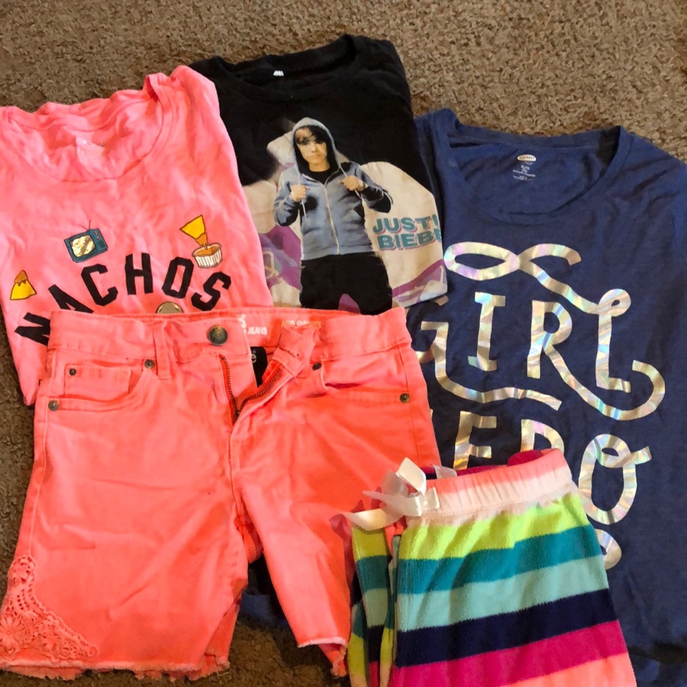 3 T shirts 1 shorts 1 pajama bottom